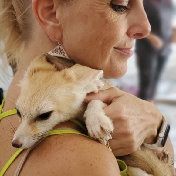 Meet your Posher - Picture 6 of 8